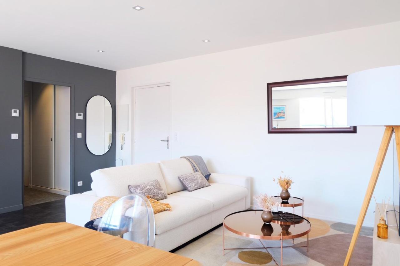Magnifique Appartement, En Hyper Centre, Avec Terrasse Et Place De Parking Биарриц Экстерьер фото