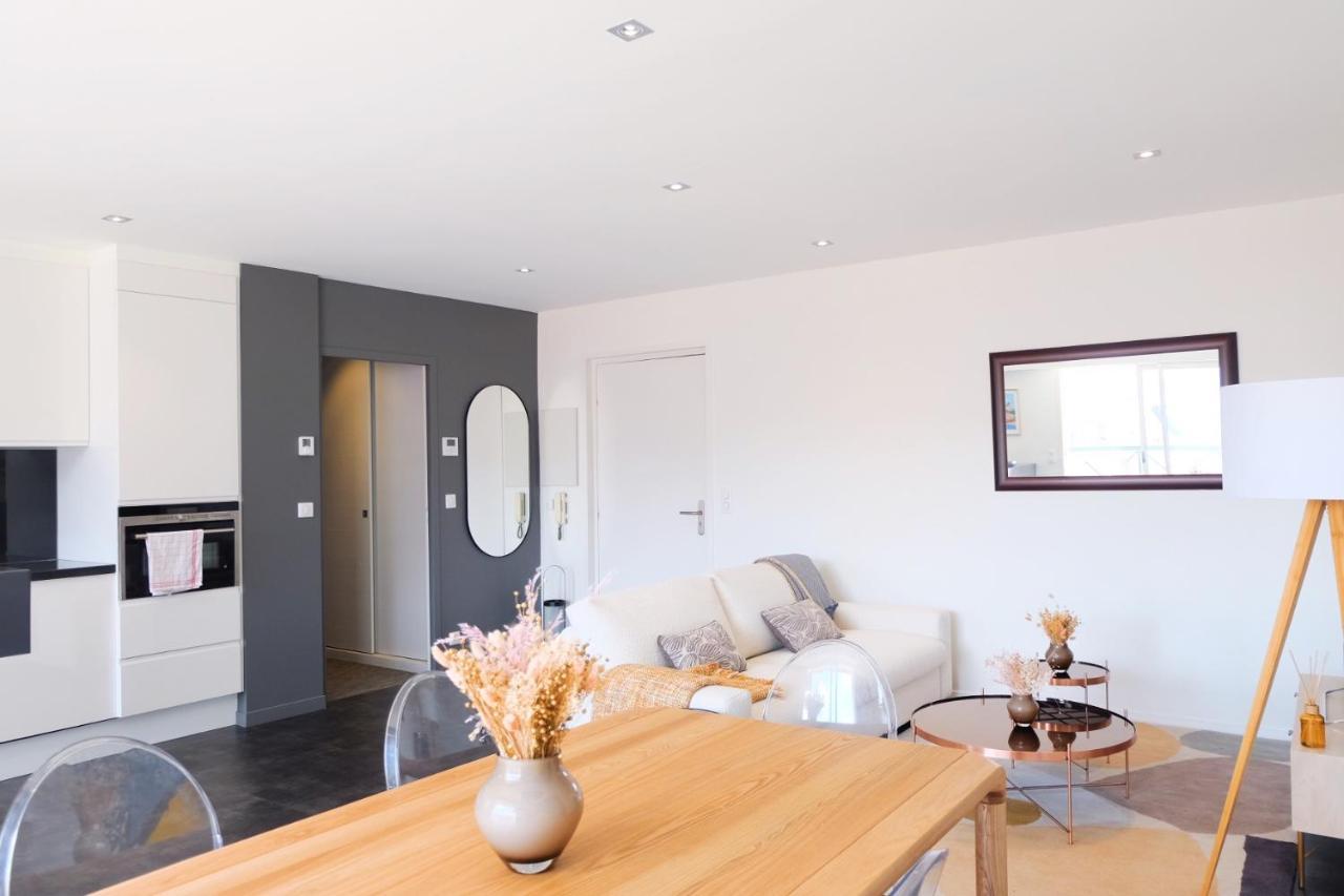 Magnifique Appartement, En Hyper Centre, Avec Terrasse Et Place De Parking Биарриц Экстерьер фото